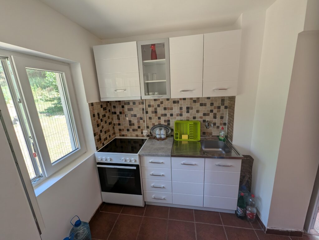 kuhinja apartmana 1