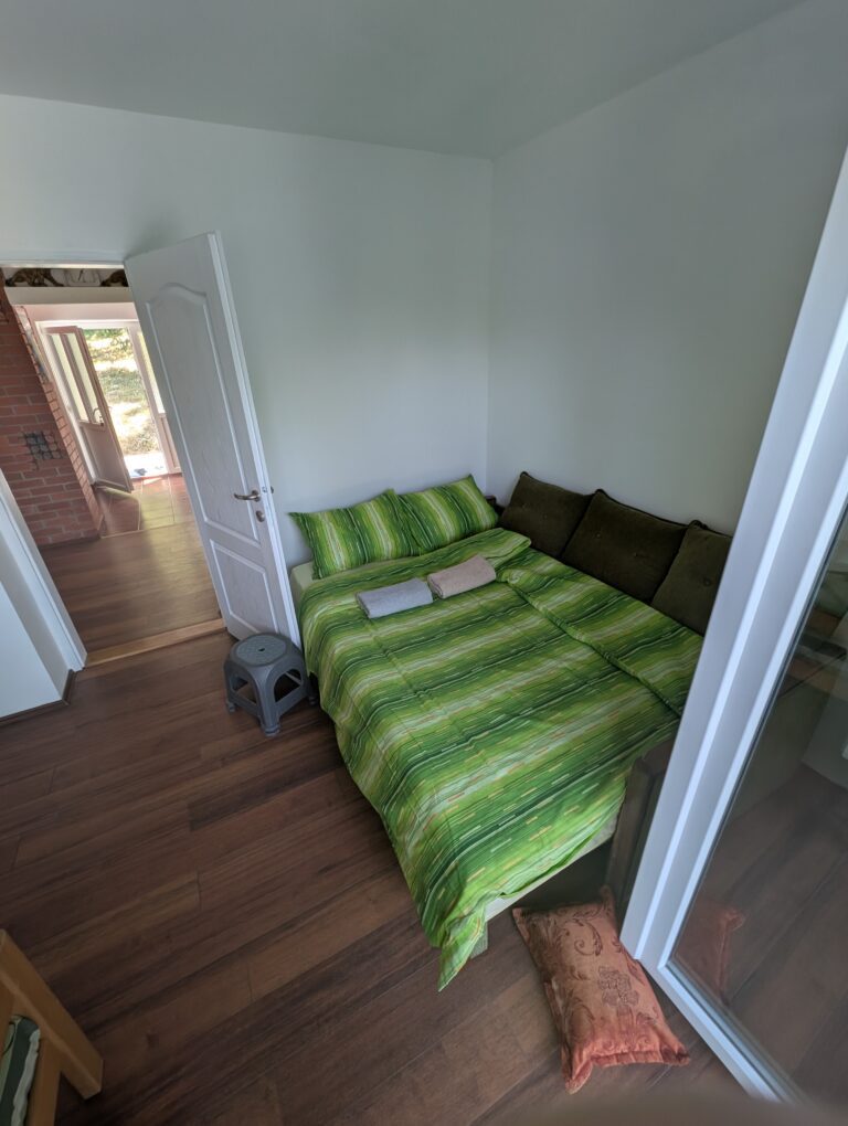 Krevet queen size za dvoje (150cmx200cm)